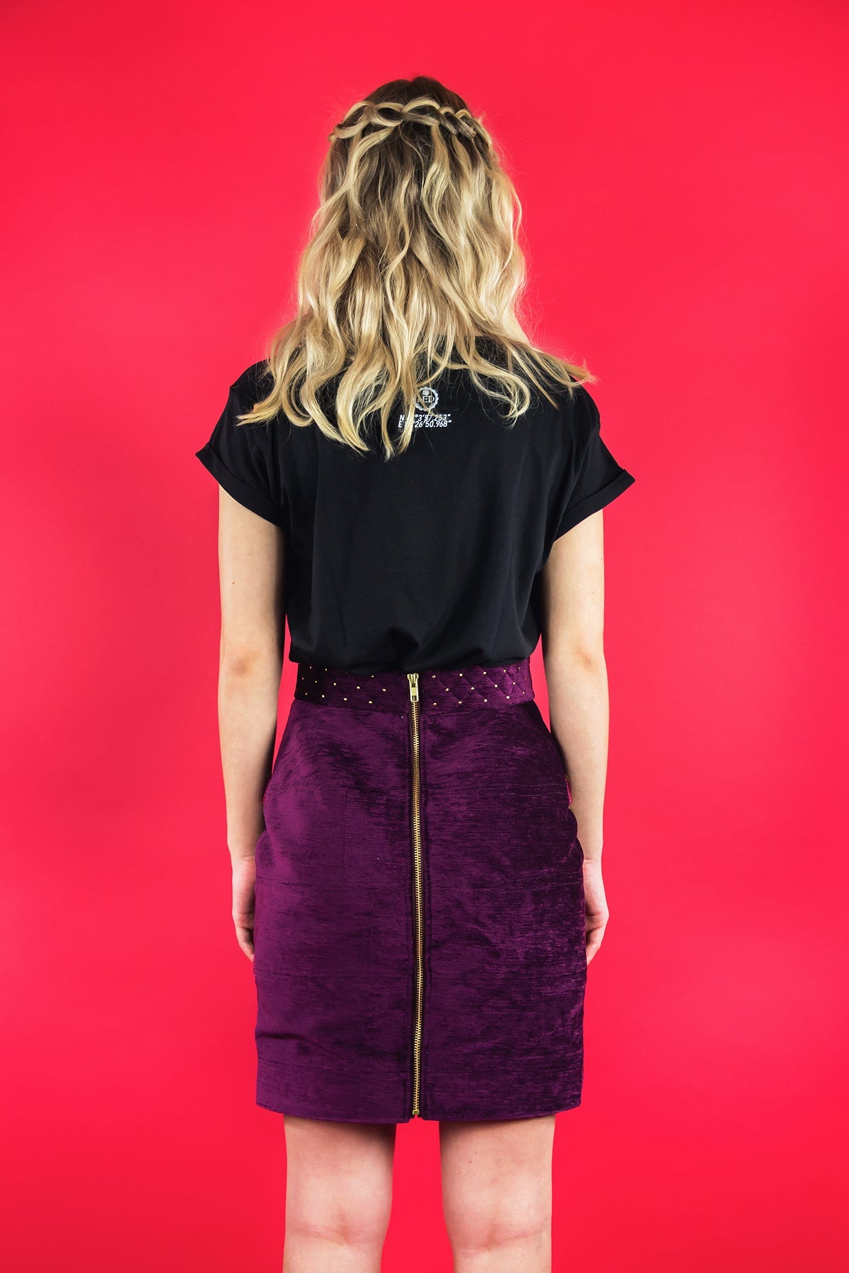 Bahnen - Rock aus Samt mit Schnürung "RICH IN VELVET" - lilac - Manuel Essl Design