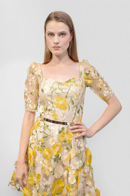 Kleid aus Spitze mit Ballon - Ärmeln "ELIXIR" - sonnengelb - Manuel Essl Design