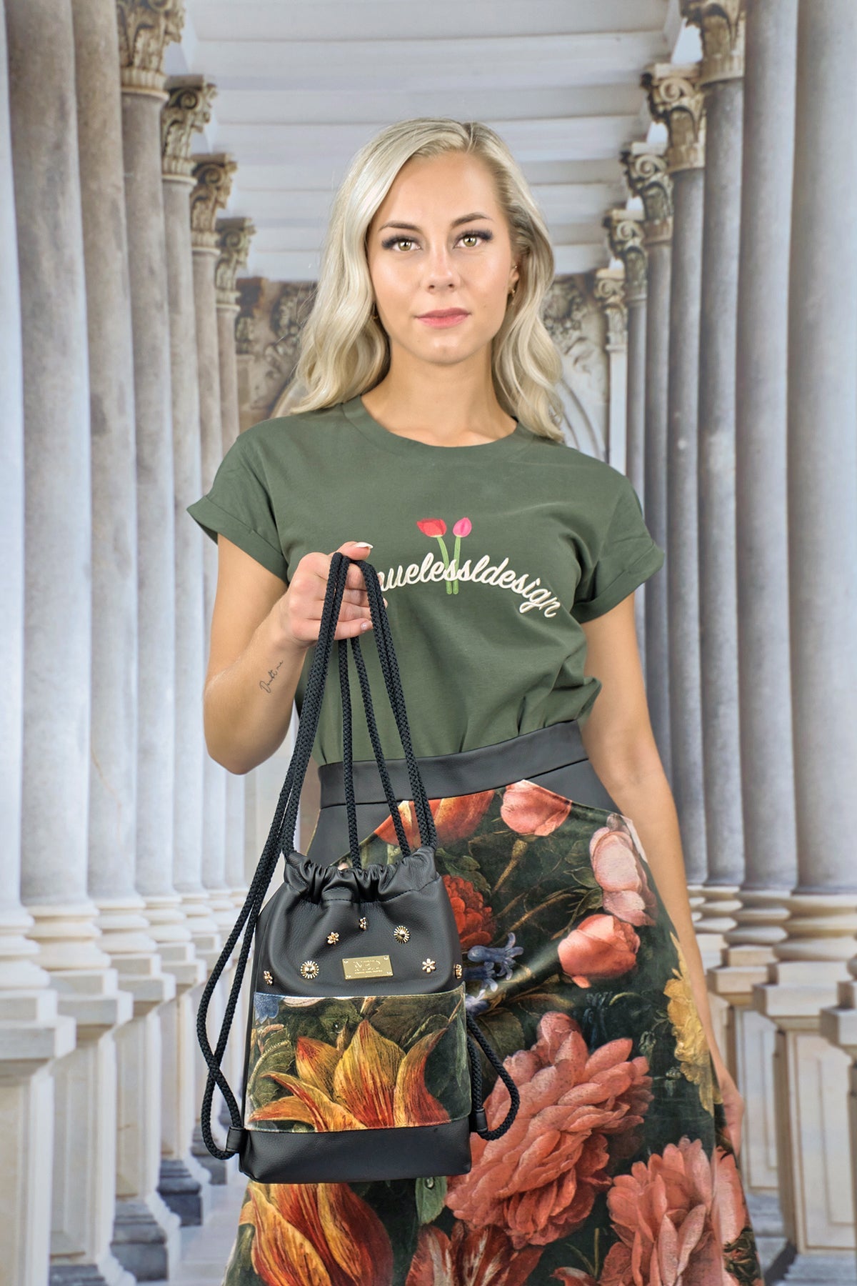 Mini Gym Bag "FLORAL" - schwarz - Manuel Essl Design