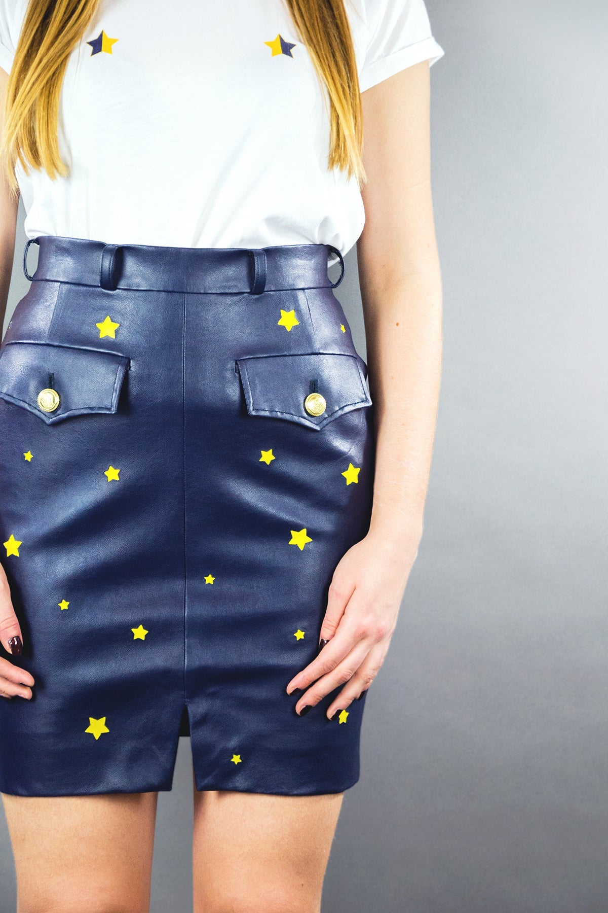 Mini - Rock aus veganem Lederimitat mit Schlitz "STARS" - nachtblau - Manuel Essl Design